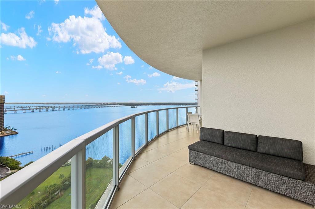 3000 Oasis Grand BLVD # 2201