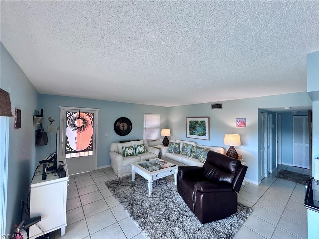 1400 Pompei LN # 14