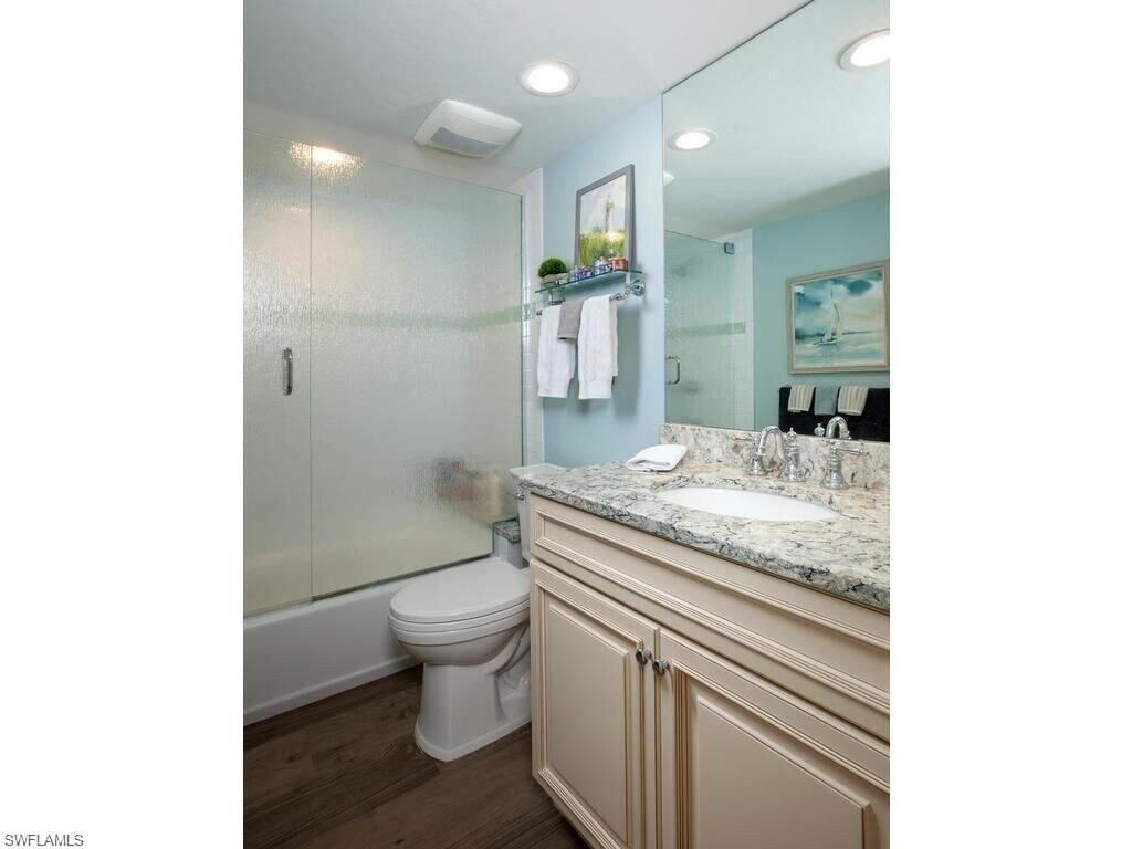 255 Park Shore DR # 312 Unit: 3-312