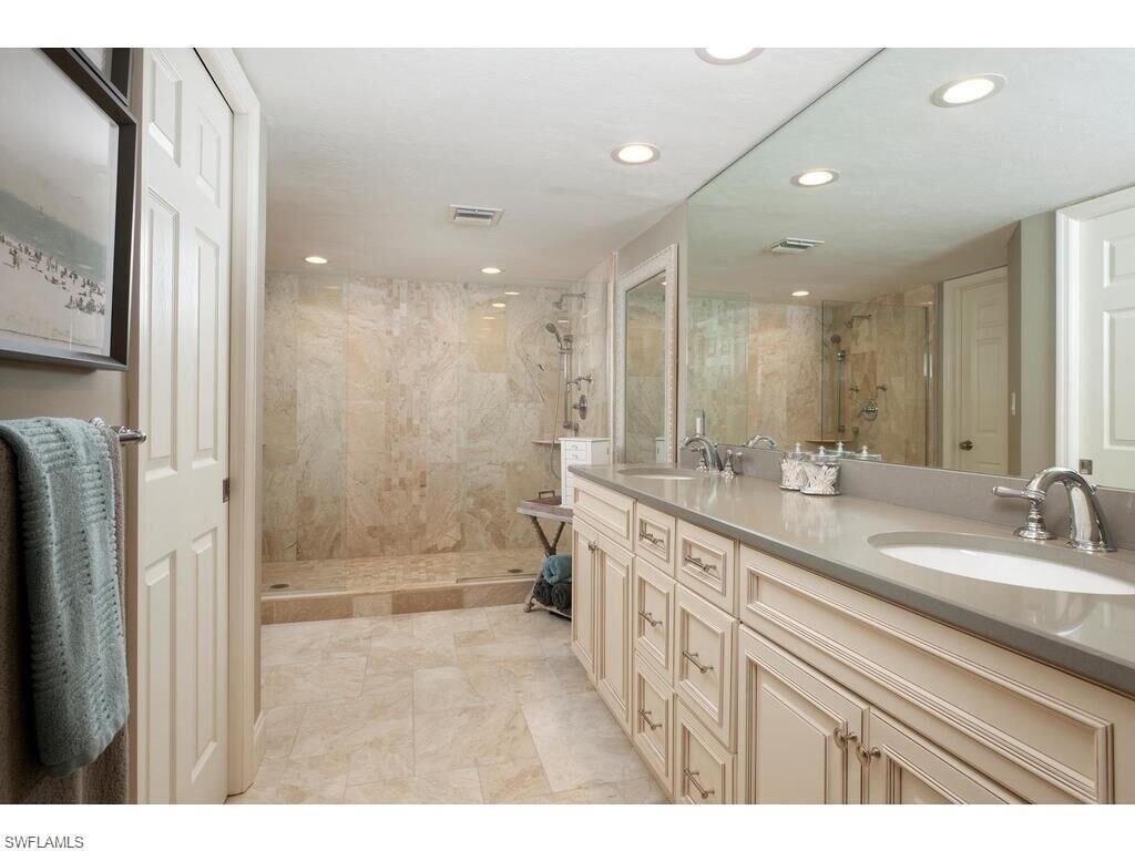 255 Park Shore DR # 312 Unit: 3-312