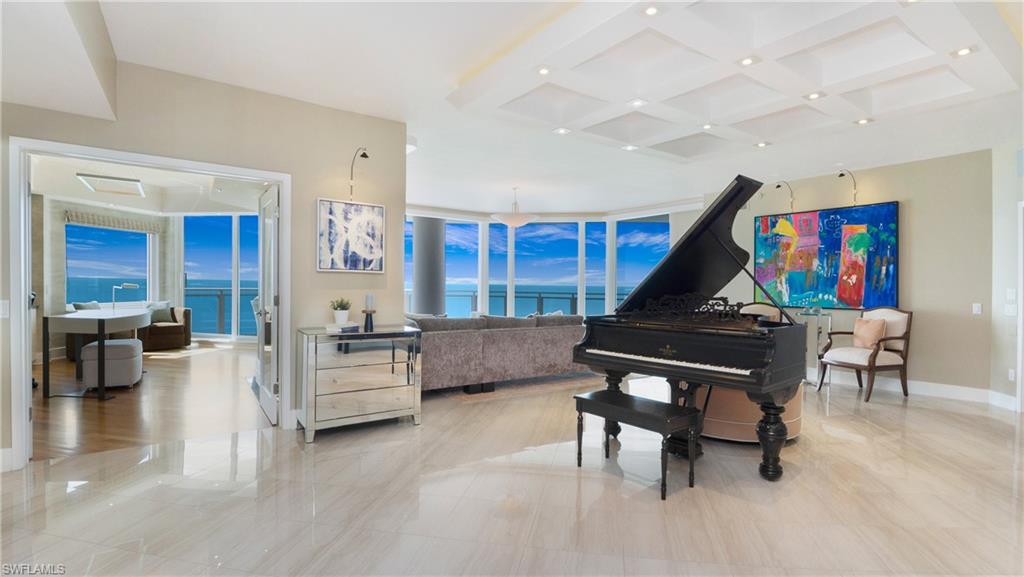 8231 Bay Colony DR # 1 Unit: Penthouse 1