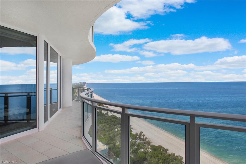 8231 Bay Colony DR # 1 Unit: Penthouse 1