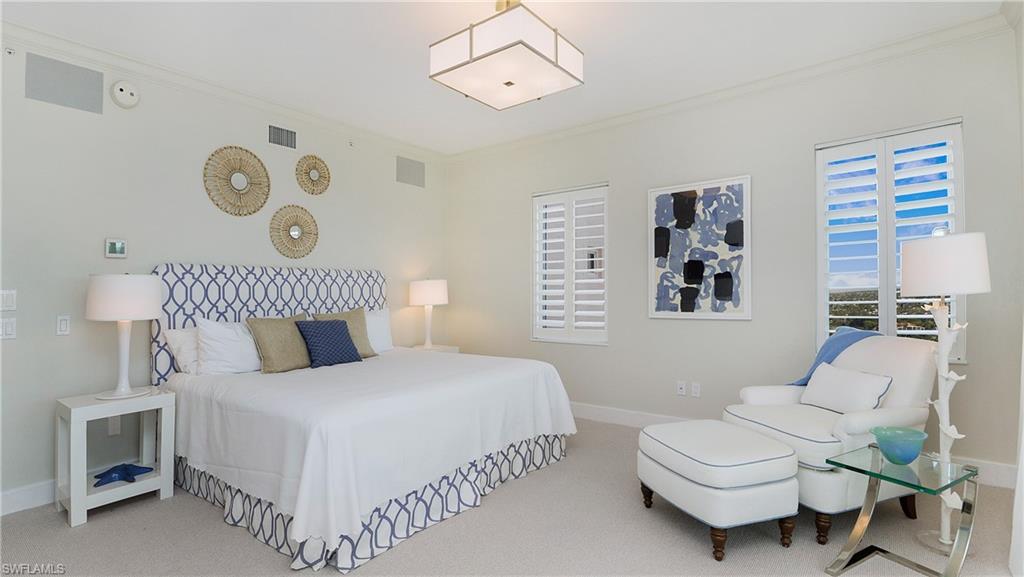 8231 Bay Colony DR # 1 Unit: Penthouse 1