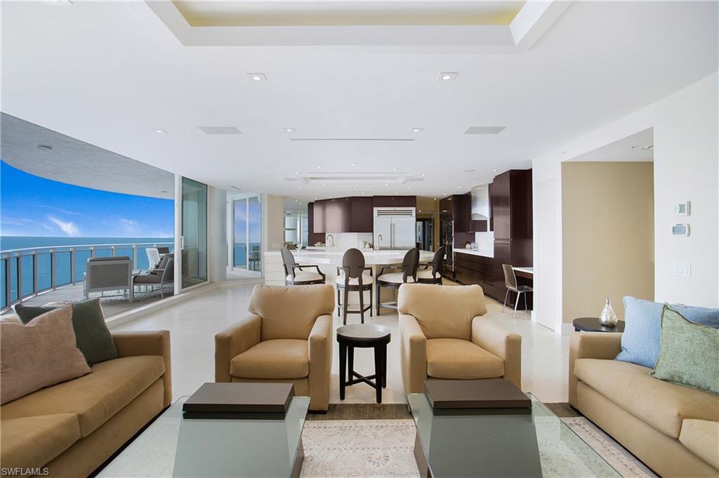 8231 Bay Colony DR # 1 Unit: Penthouse 1