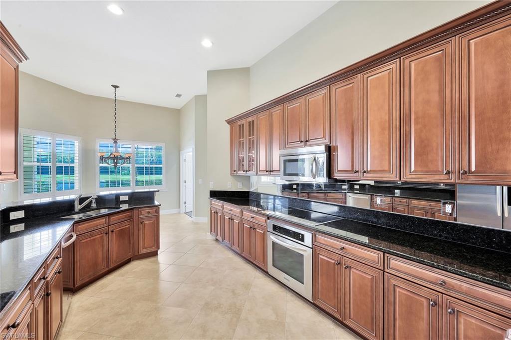 11982 Heather Woods CT