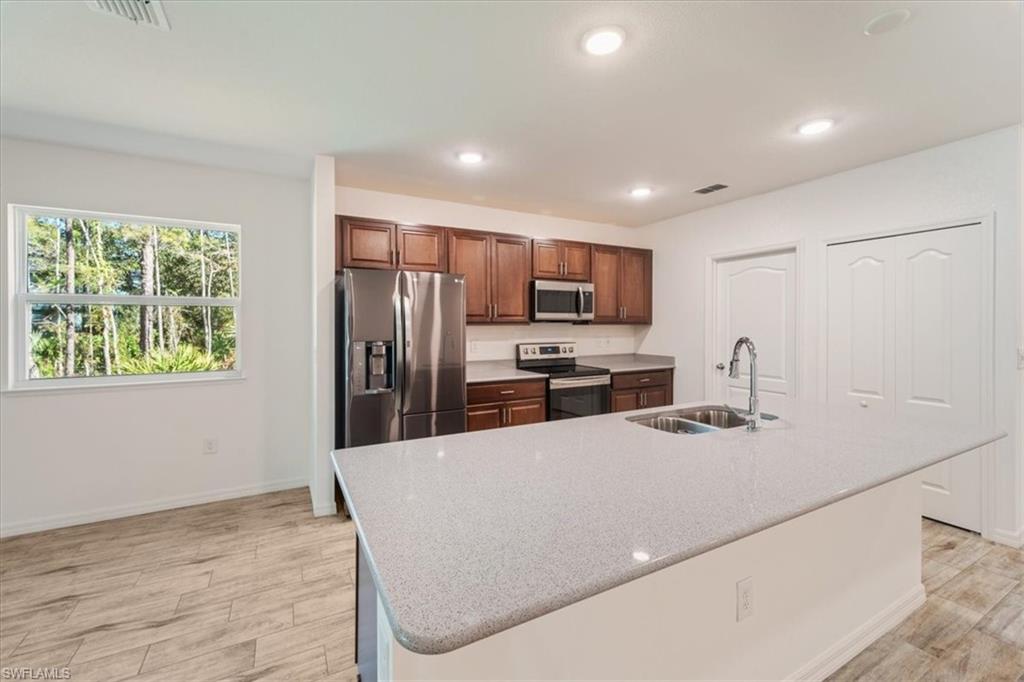 487 Desoto BLVD S