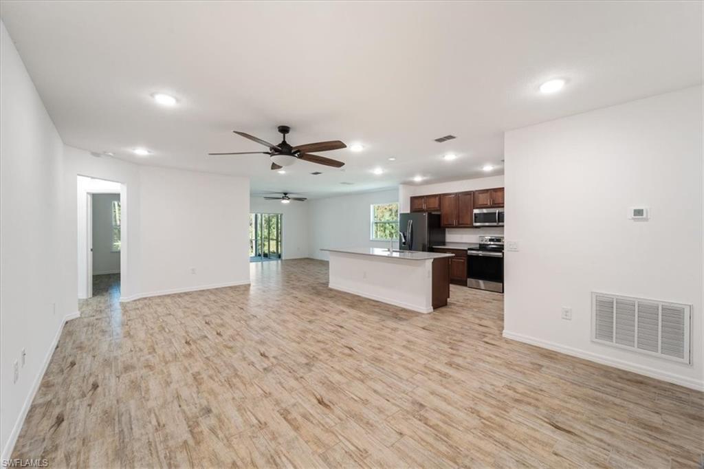 487 Desoto BLVD S