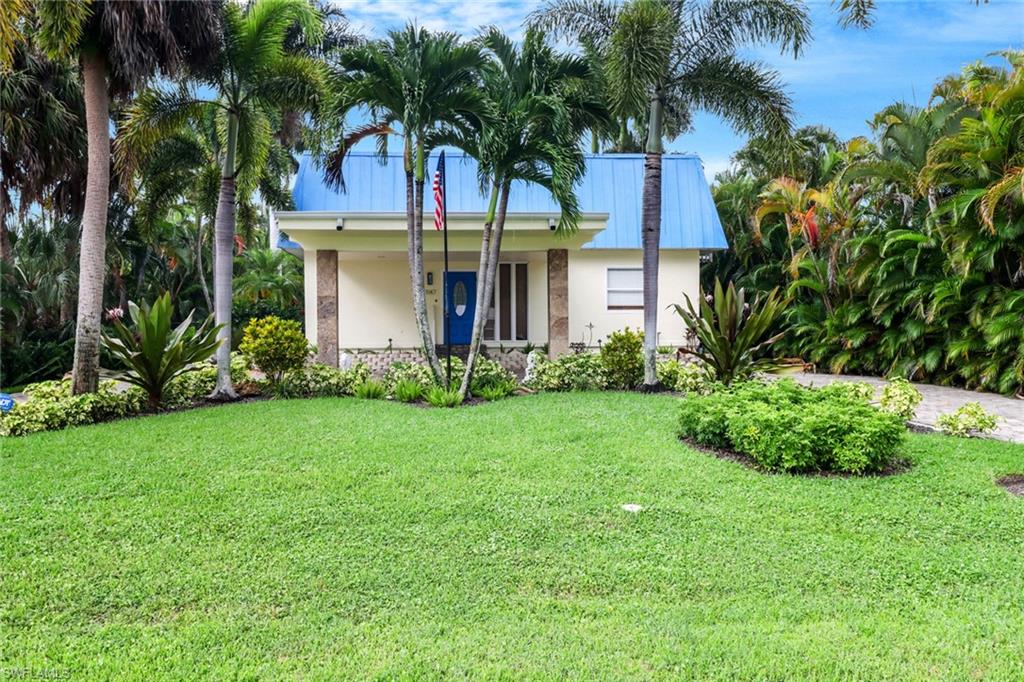1147 Rainbow DR