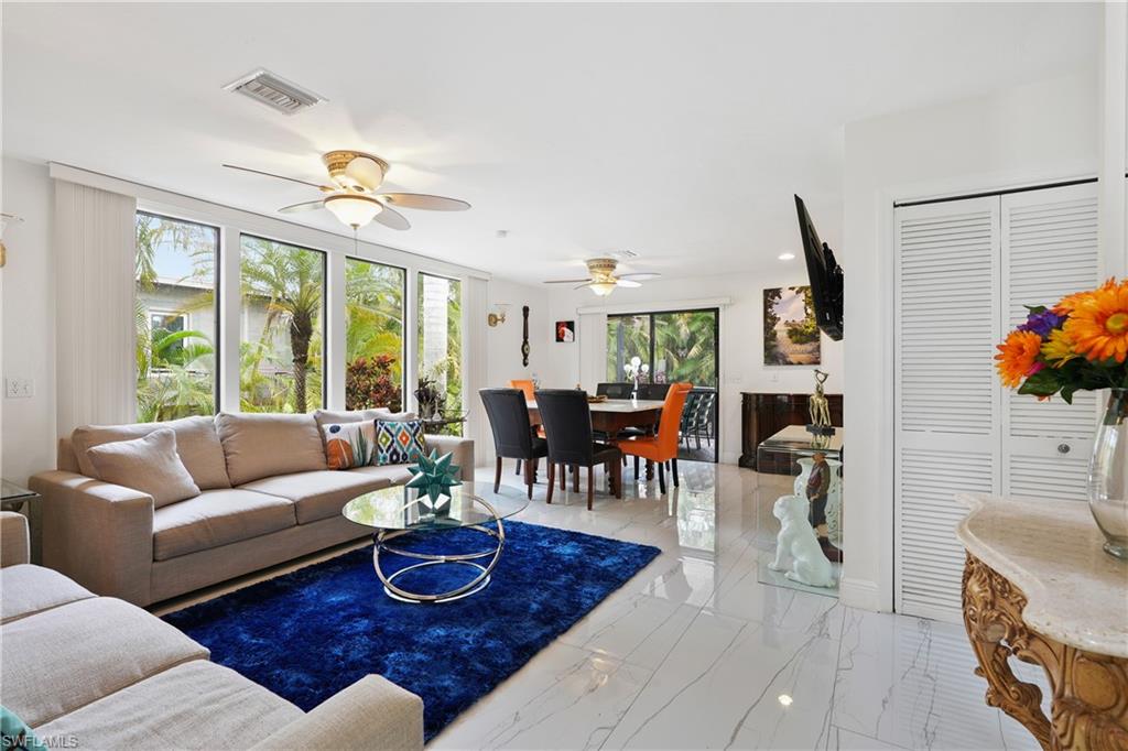 1147 Rainbow DR