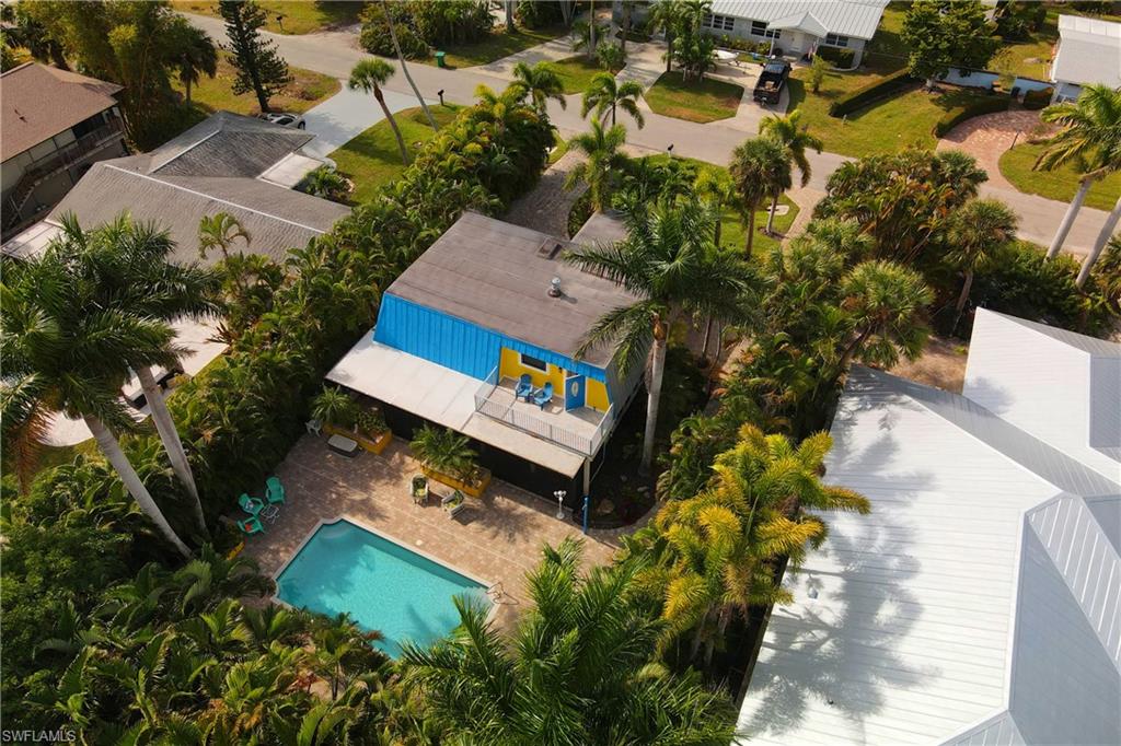 1147 Rainbow DR