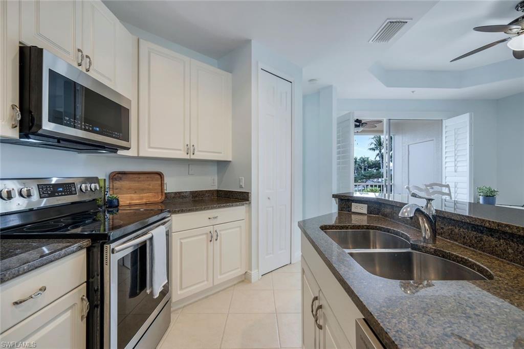 1390 Sweetwater CV # 202