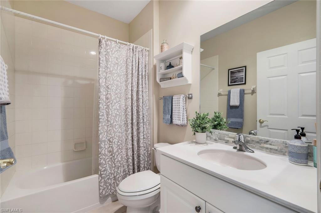 1390 Sweetwater CV # 202