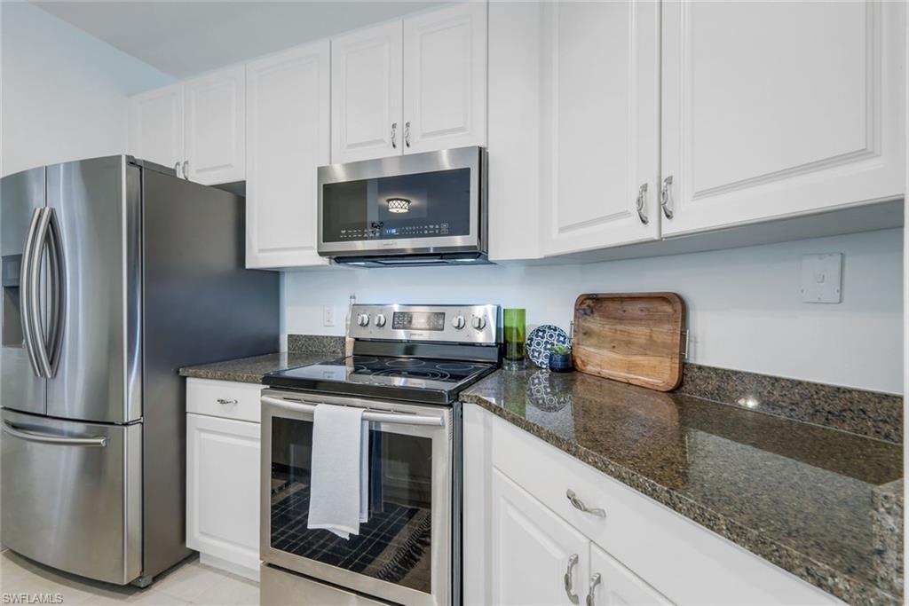 1390 Sweetwater CV # 202