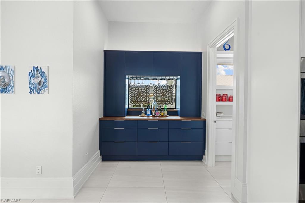 1436 Viking CT