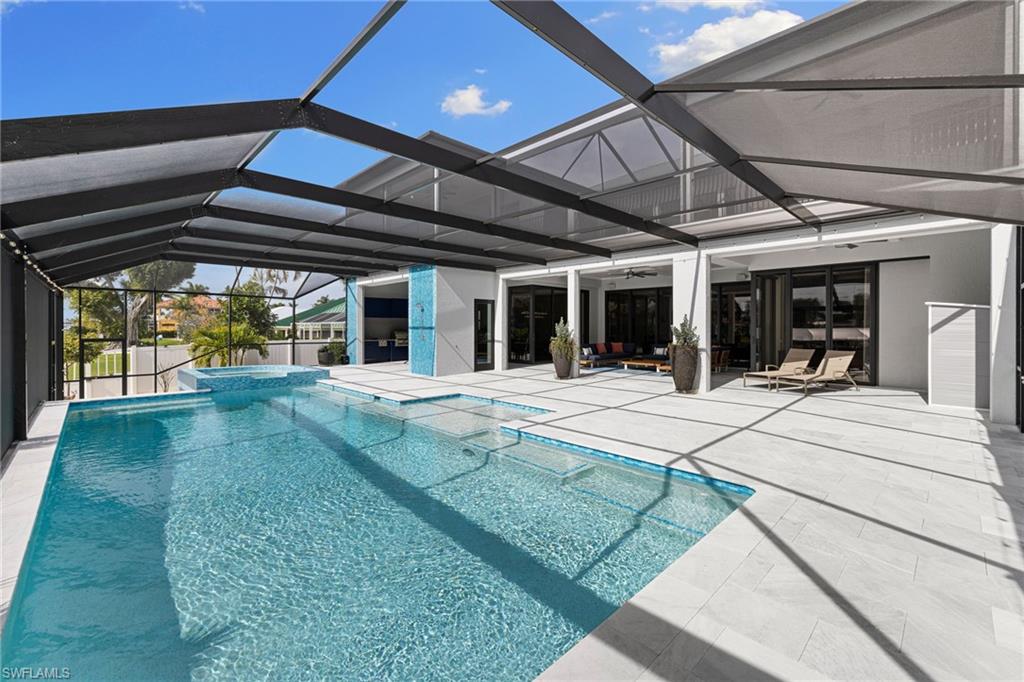 1436 Viking CT