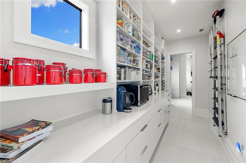 1436 Viking CT