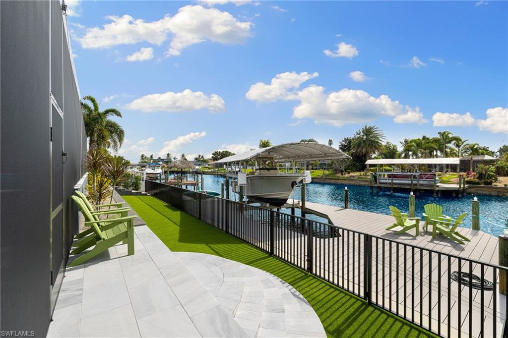 1436 Viking CT