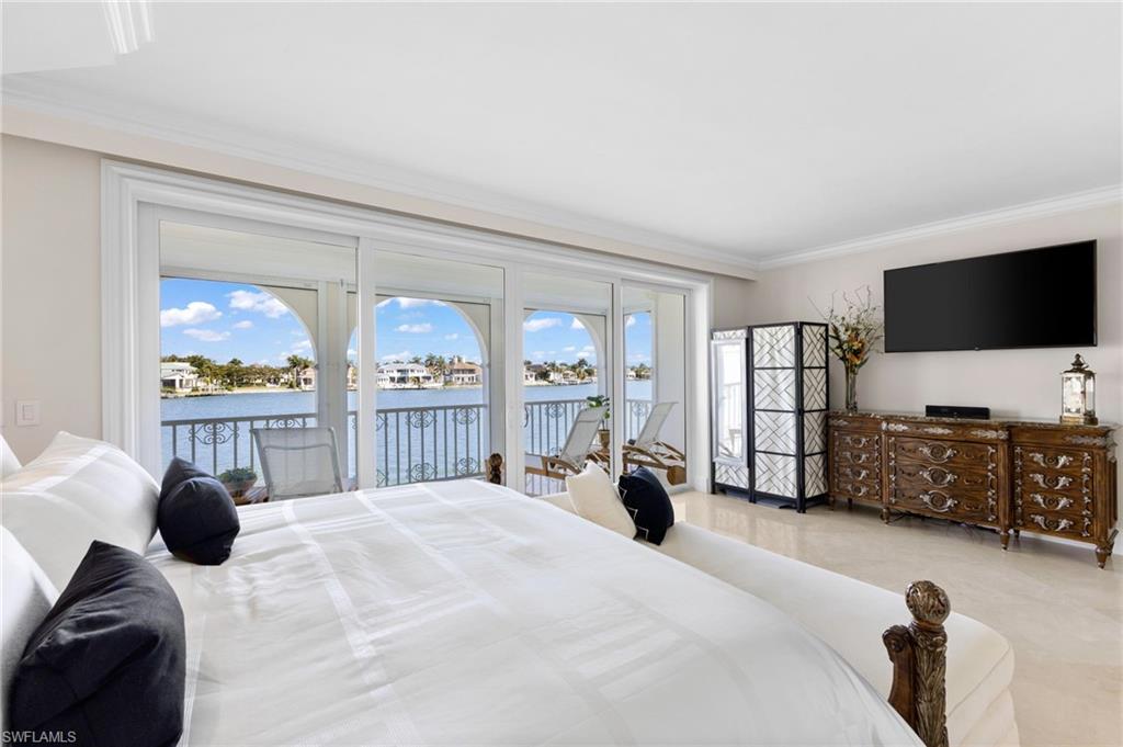4000 Gulf Shore BLVD N # 1500
