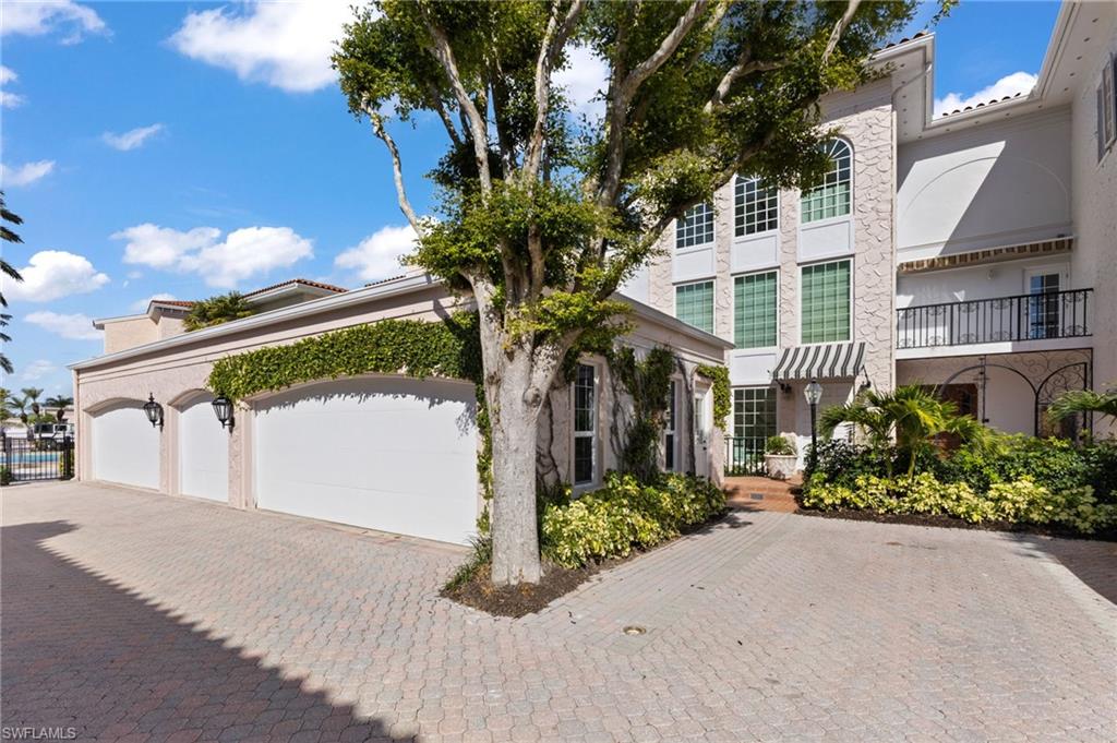 4000 Gulf Shore BLVD N # 1500