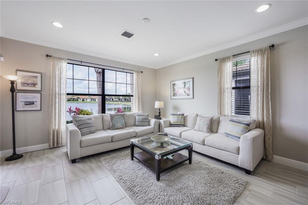 1565 Oceania DR S