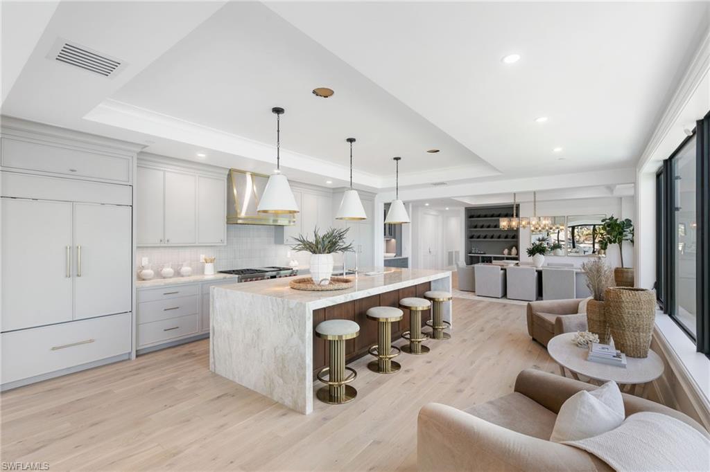 1820 GULF SHORE BLVD N # 301