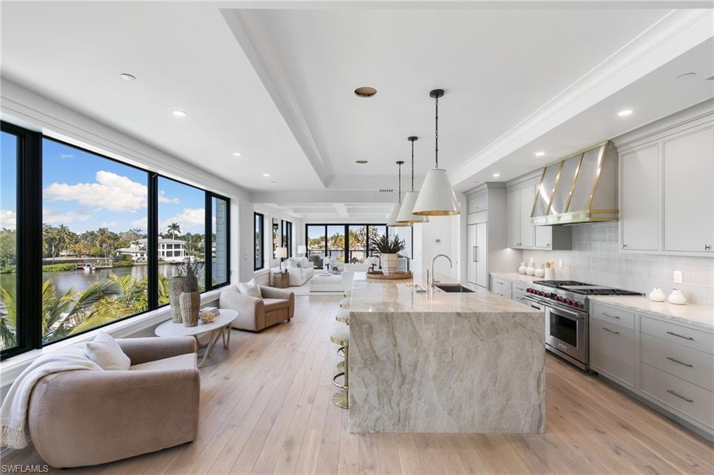 1820 GULF SHORE BLVD N # 301