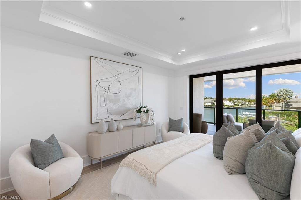 1820 GULF SHORE BLVD N # 301