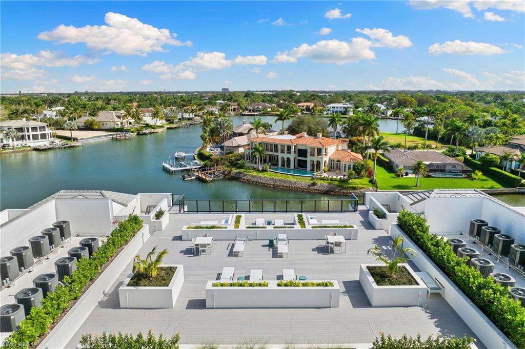 1820 GULF SHORE BLVD N # 301