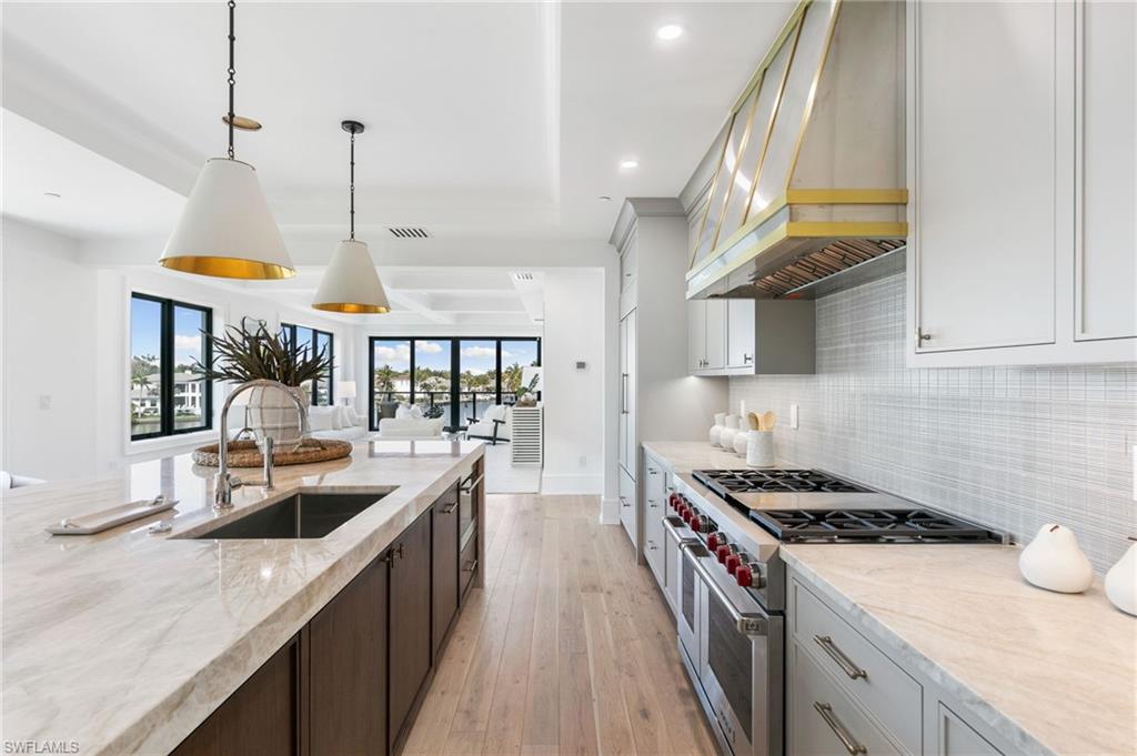 1820 GULF SHORE BLVD N # 301