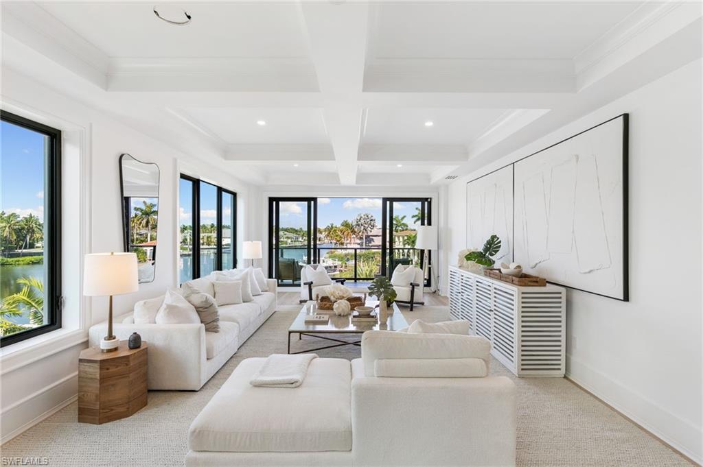 1820 GULF SHORE BLVD N # 301