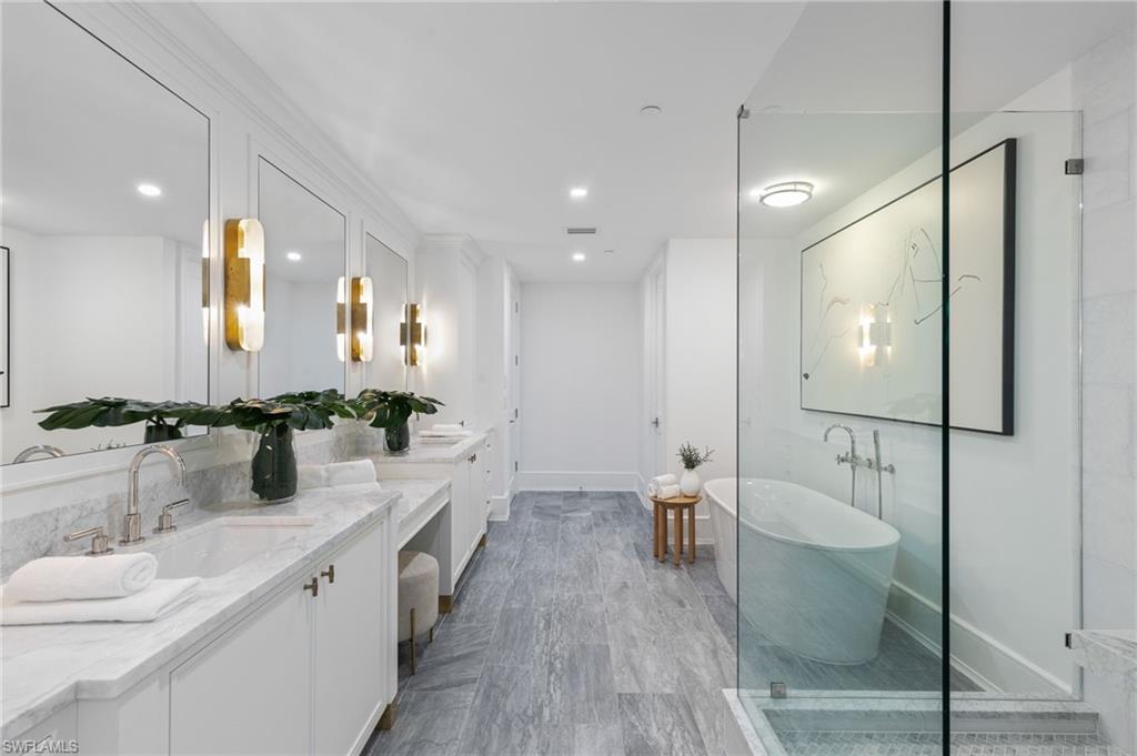 1820 GULF SHORE BLVD N # 301