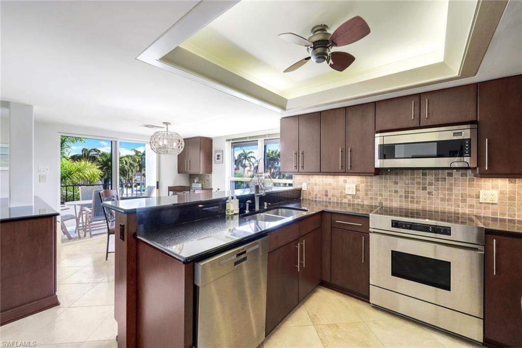 4451 Gulf Shore BLVD N # 405