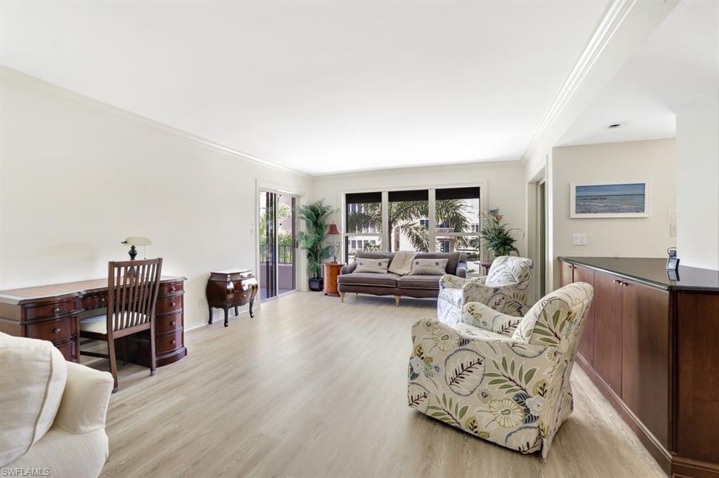 4451 Gulf Shore BLVD N # 405