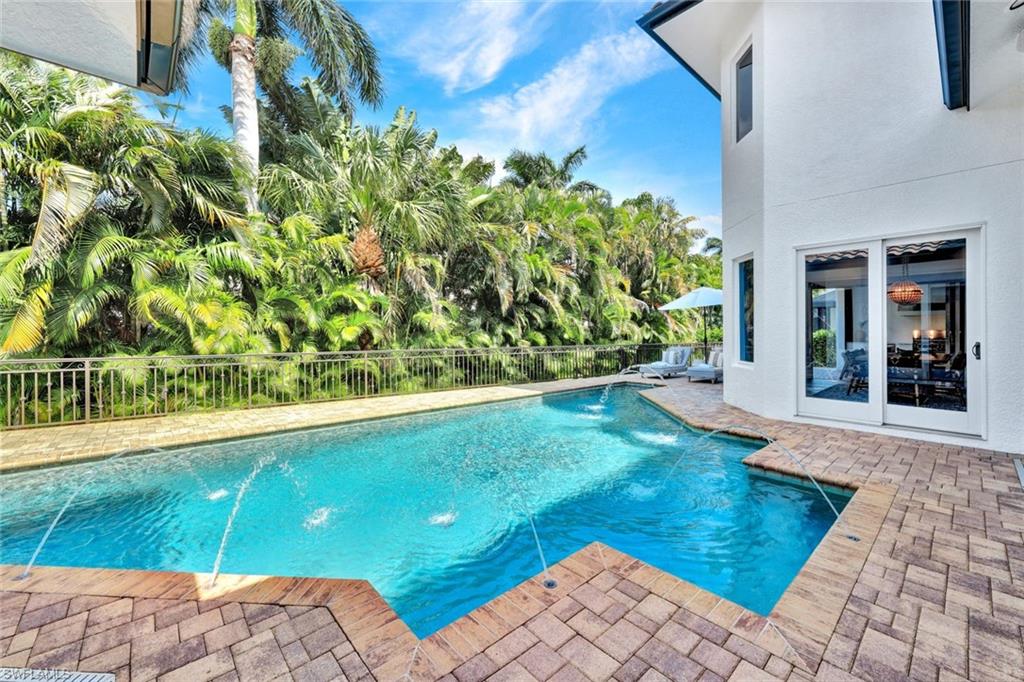 445 Putter Point DR