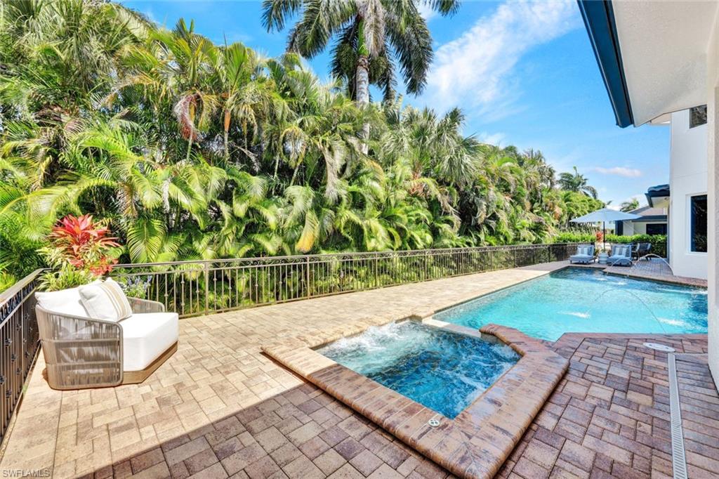 445 Putter Point DR