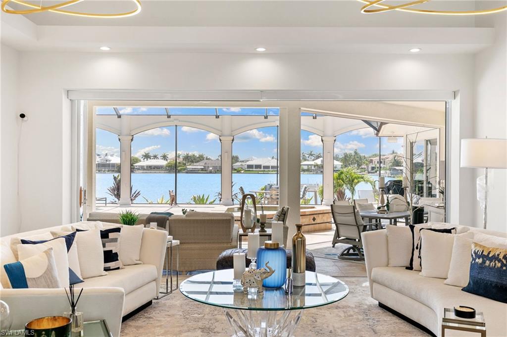 872 Inlet DR