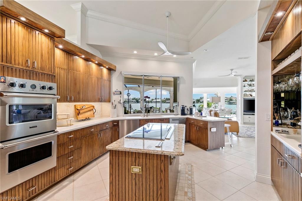 872 Inlet DR