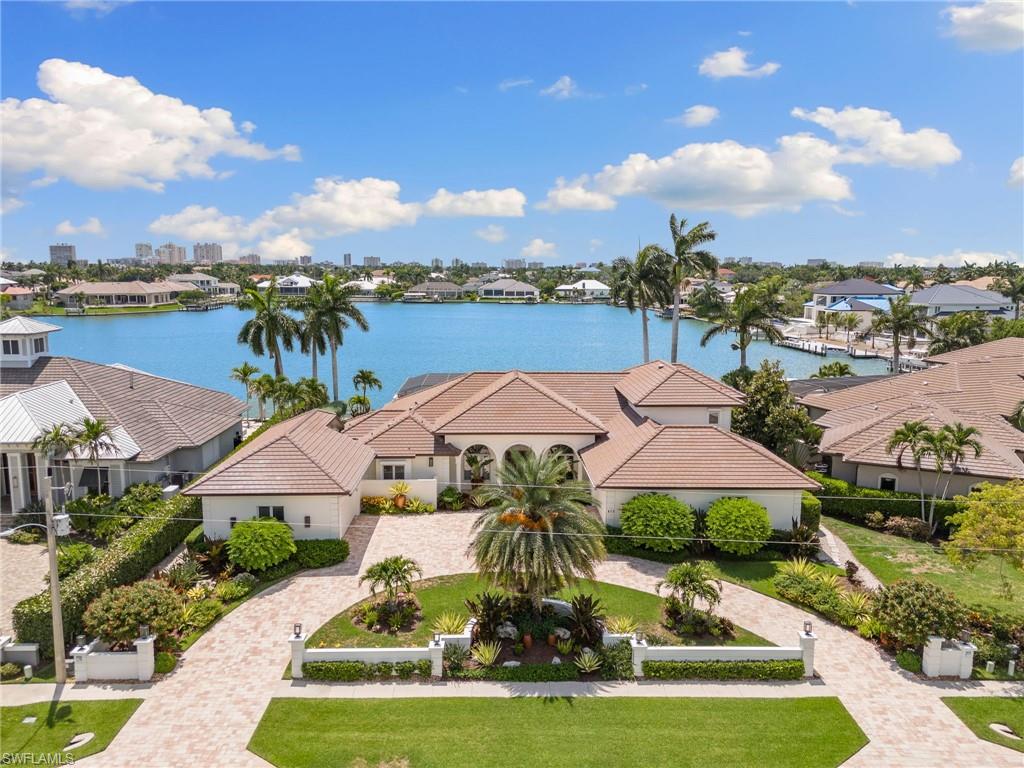 872 Inlet DR