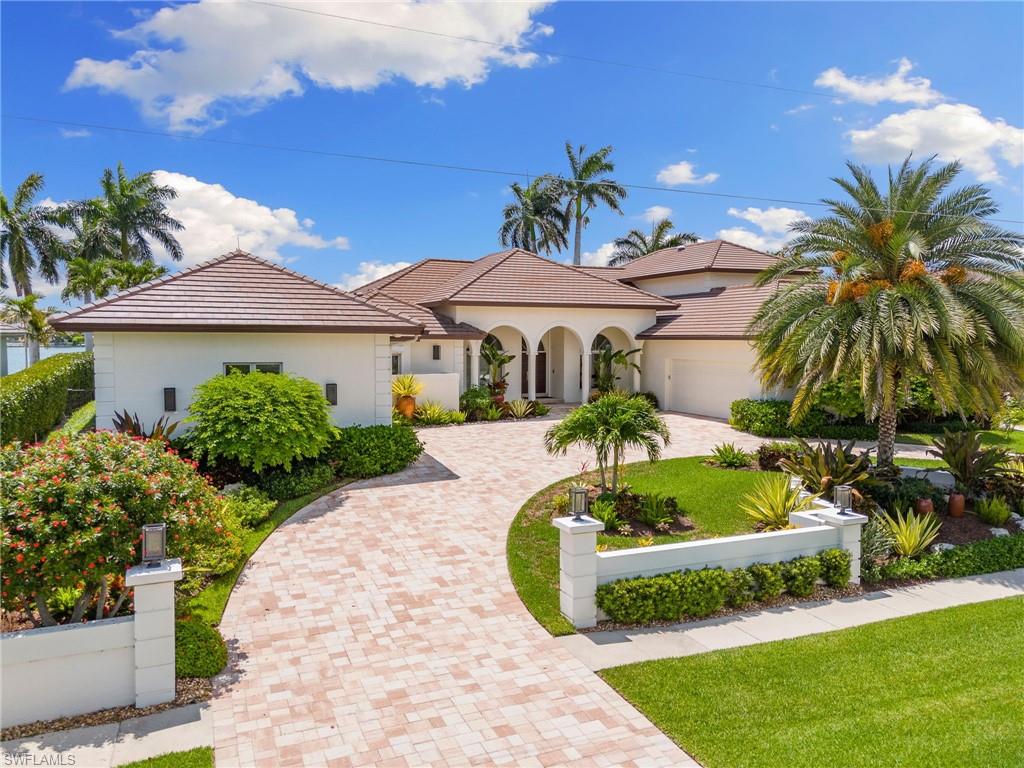 872 Inlet DR
