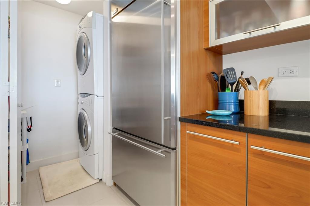 3000 Oasis Grand BLVD # 2403