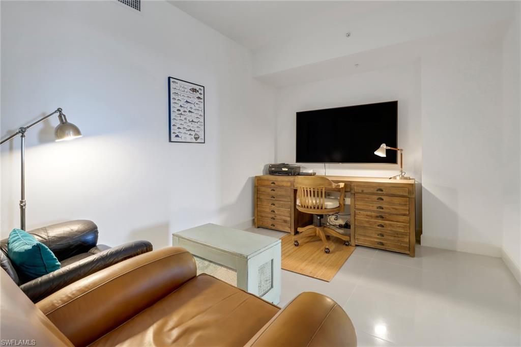 3000 Oasis Grand BLVD # 2403