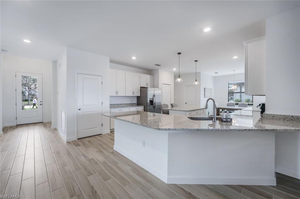 1439 Birdie DR