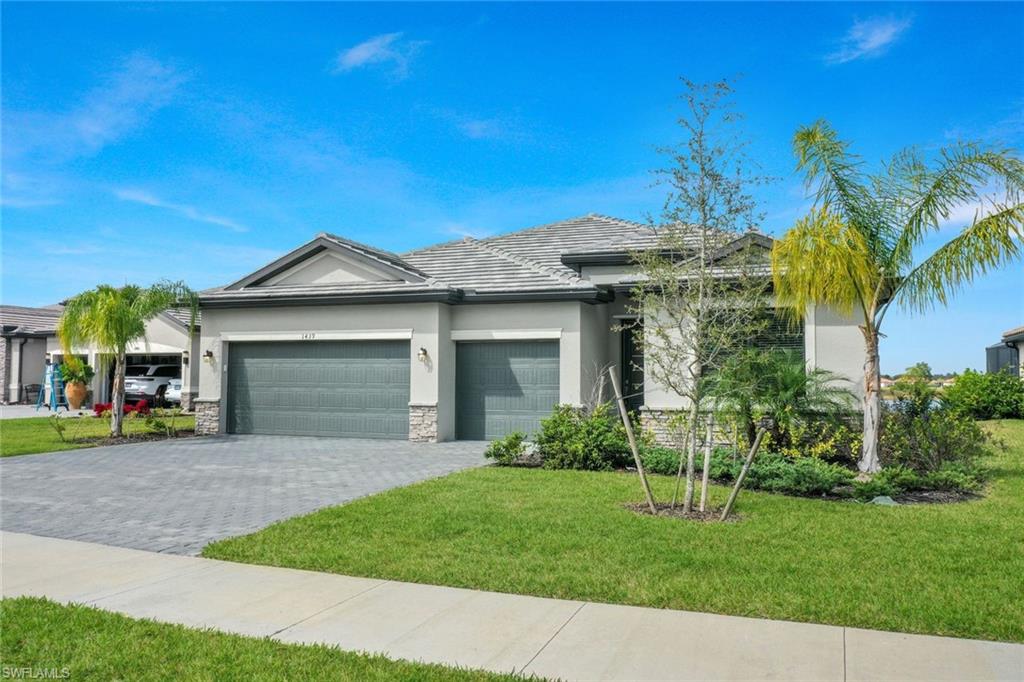 1439 Birdie DR