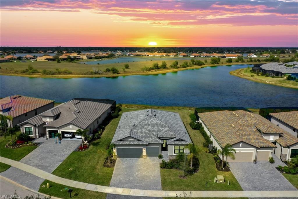 1439 Birdie DR