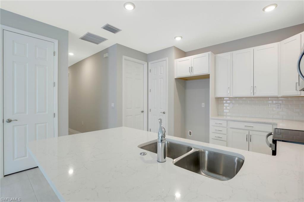 1212 Enbrook LOOP