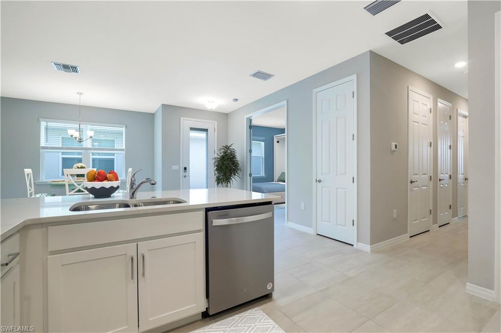 1212 Enbrook LOOP