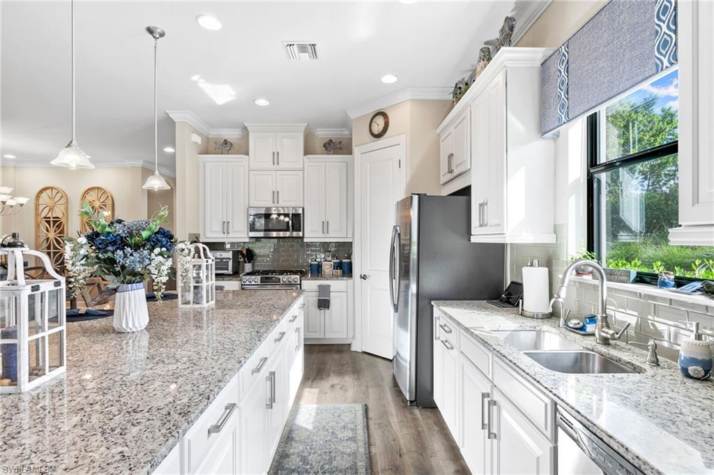 9478 Terresina DR