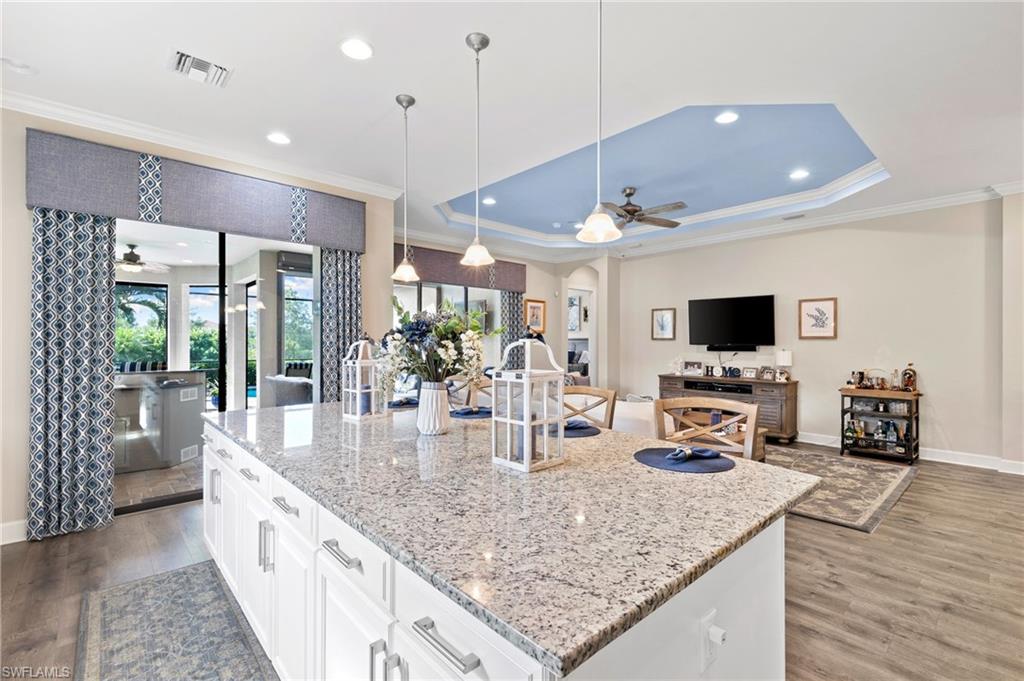 9478 Terresina DR
