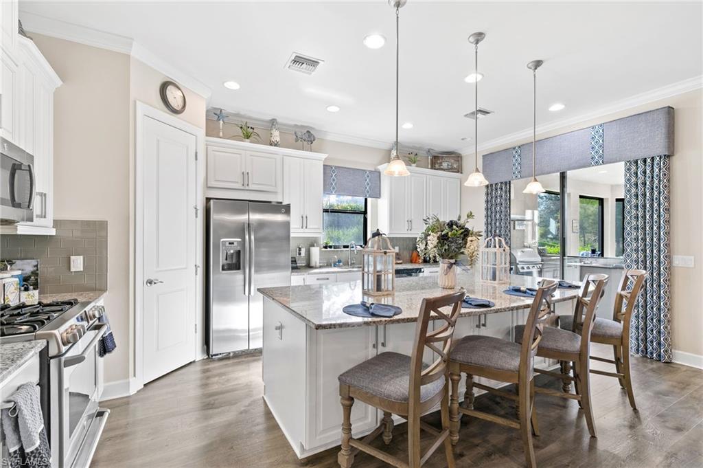 9478 Terresina DR