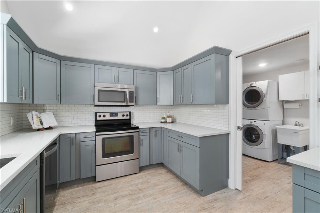 2330 14th AVE NE